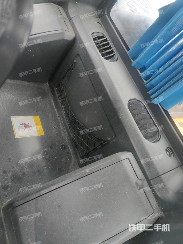 座椅后部（駕駛室部分）