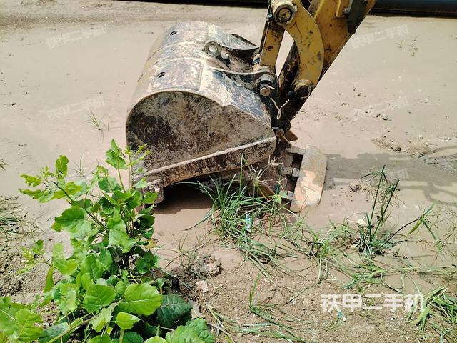鏟斗45度(工作和回轉(zhuǎn)裝置) 鏟斗45度(工作和回轉(zhuǎn)裝置)