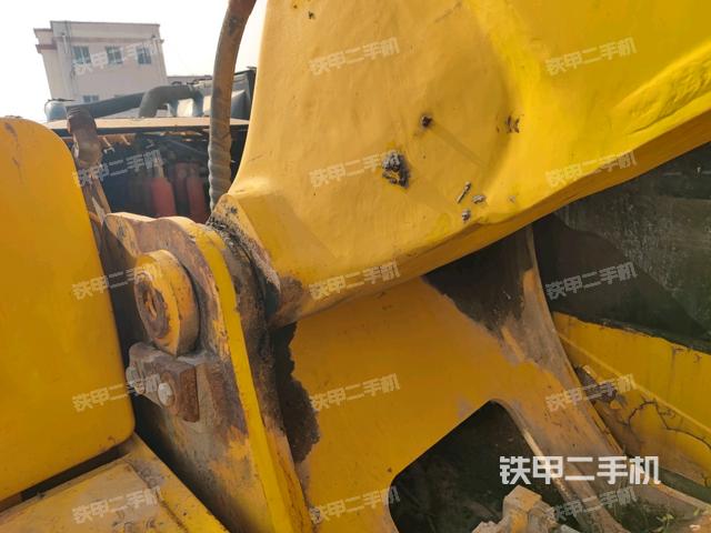 大臂根部?斜視(工作和回轉裝置) 大臂根部?斜視(工作和回轉裝置)