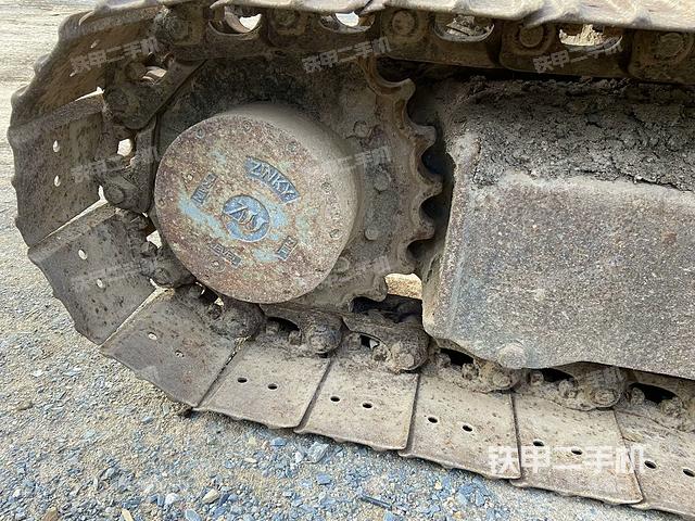 右驅(qū)動輪（行走機構(gòu)）