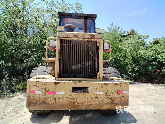 正后方（整機外觀）