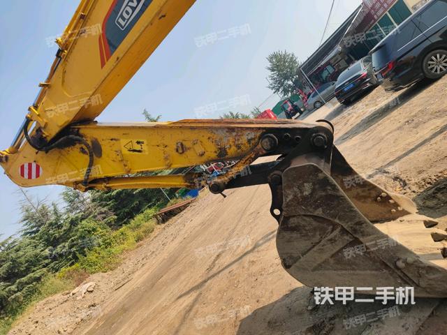 小臂整體左后(工作和回轉裝置) 小臂整體左后(工作和回轉裝置)