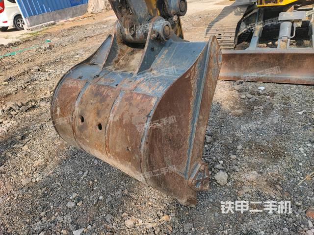 鏟斗45度(工作和回轉(zhuǎn)裝置) 鏟斗45度(工作和回轉(zhuǎn)裝置)