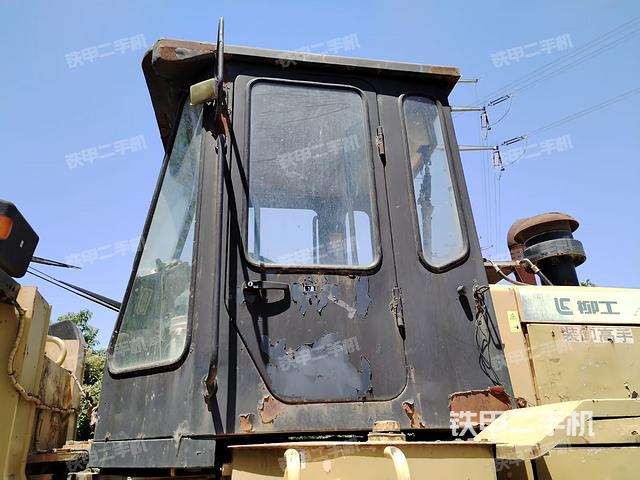 駕駛室正側（駕駛室部分）