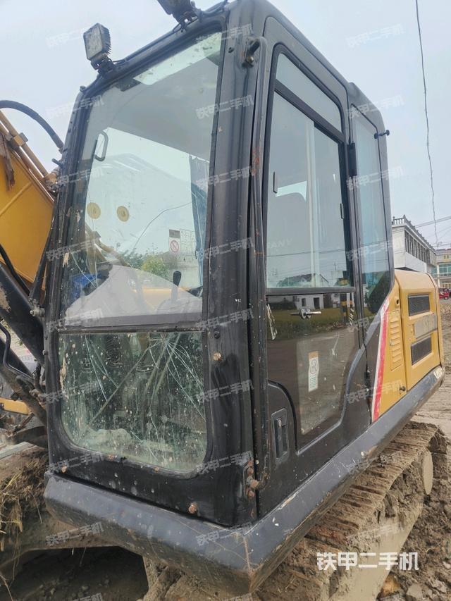 駕駛室左前45度（駕駛室部分）