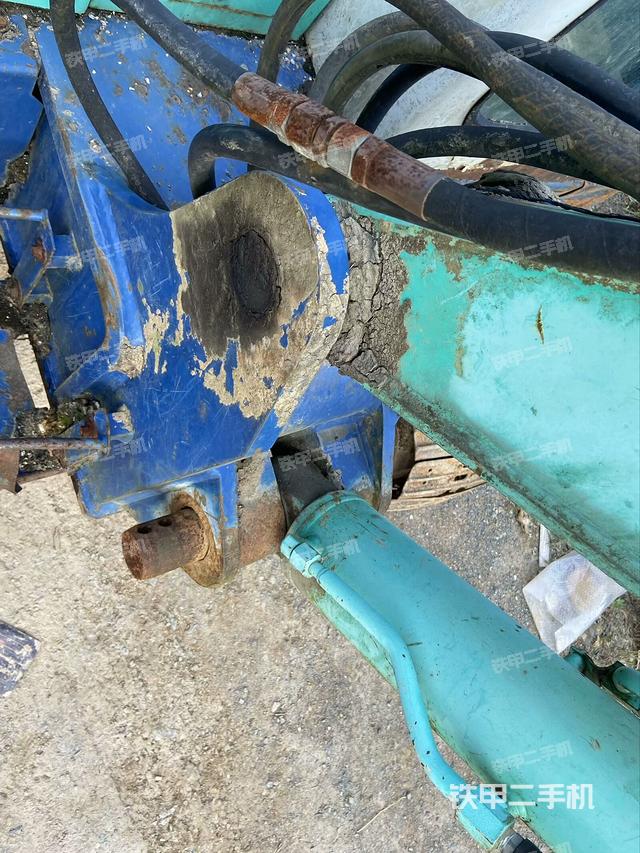 大臂根部?斜（工作和回轉(zhuǎn)裝置）