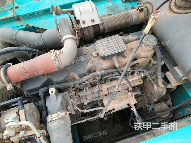 氣門室蓋螺絲特寫（上車部件）