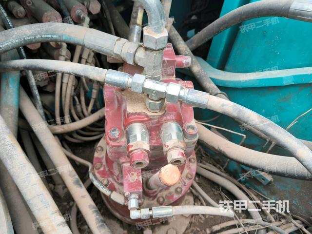 回轉(zhuǎn)馬達（上車部件）