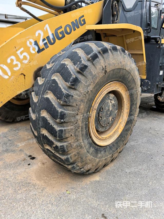 左前輪（行走機構(gòu)）