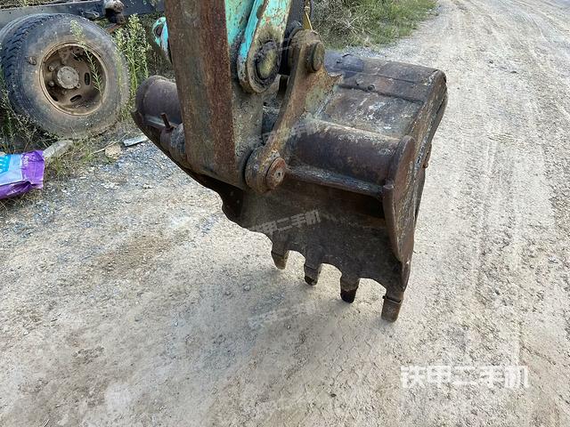 鏟斗右后整體（工作和回轉(zhuǎn)裝置）