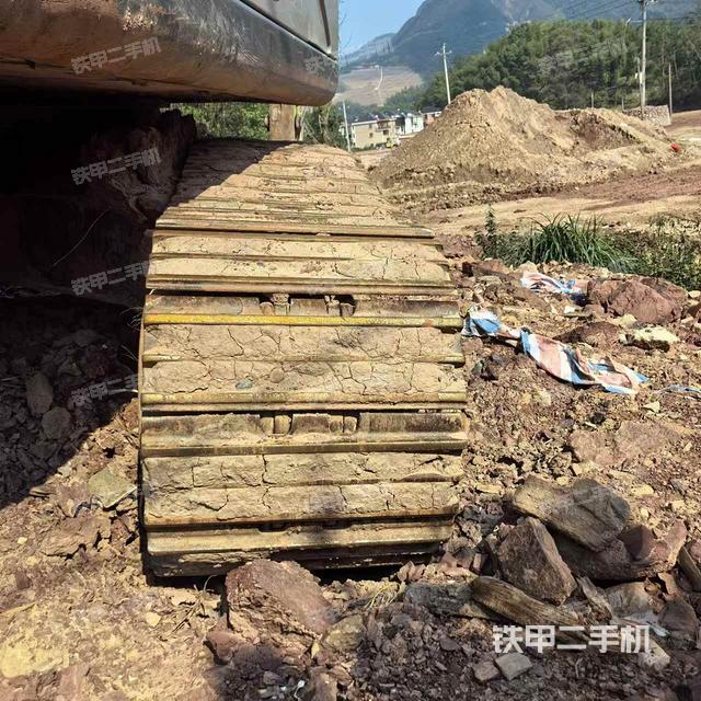 單側(cè)履帶整體（整機(jī)外觀）