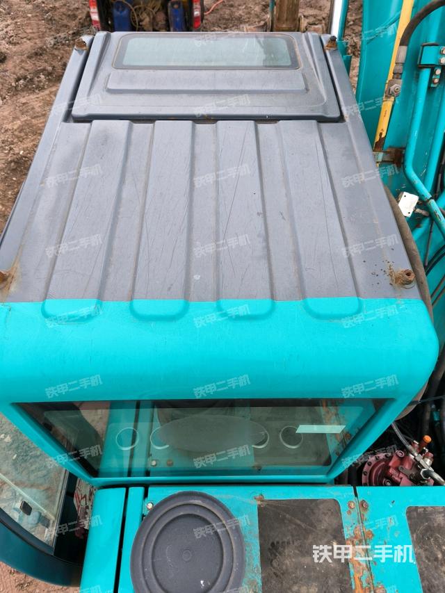 駕駛室頂部俯視（上車部件）