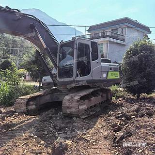 中聯(lián)重科ZE200E-10挖掘機(jī)
