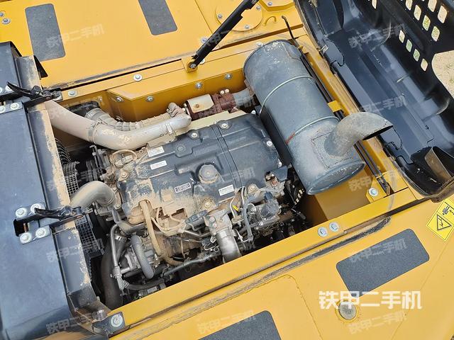 发动机整体俯视(整机外观) 发动机整体俯视(整机外观)