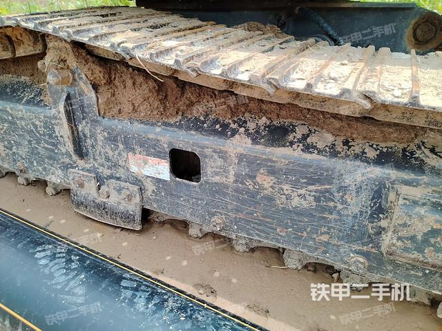 右側(cè)履帶整體?(行走機(jī)構(gòu)) 右側(cè)履帶整體?(行走機(jī)構(gòu))