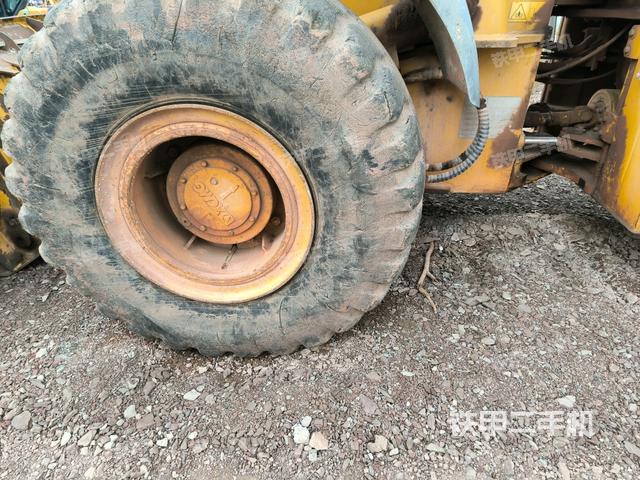 右前輪（行走機構(gòu)）