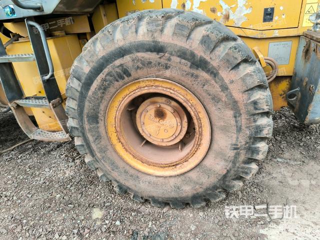 右后輪（行走機構(gòu)）