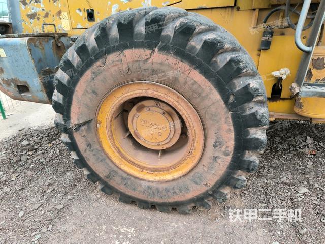 左前輪（行走機構(gòu)）