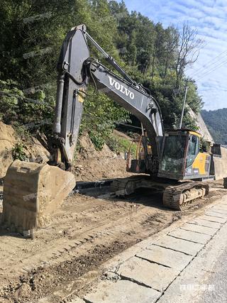 沃爾沃EC200DAG挖掘機(jī)實(shí)拍圖片