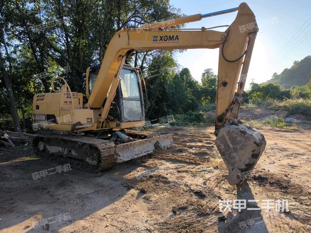 右前45(整機(jī)外觀) 右前45(整機(jī)外觀)