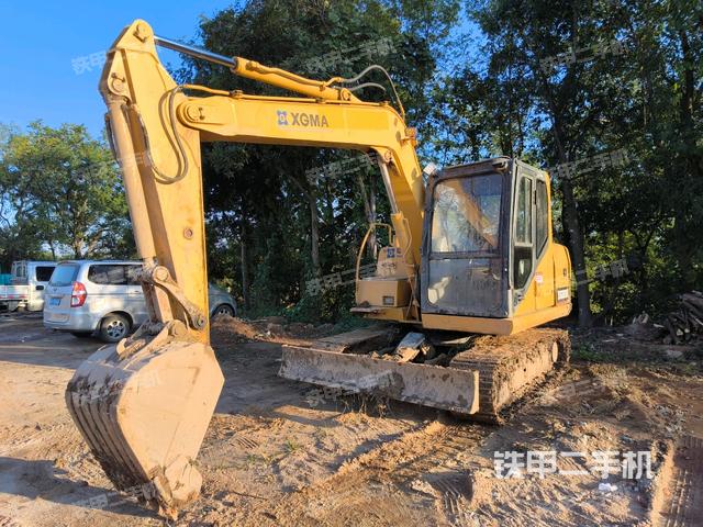 右后45(整機(jī)外觀) 右后45(整機(jī)外觀)