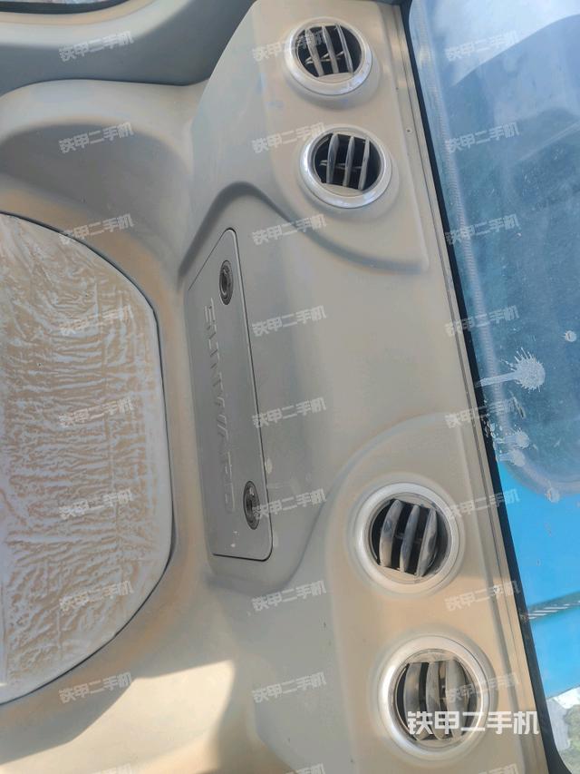 座椅后部（駕駛室部分）