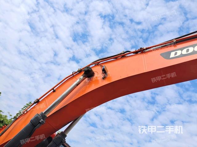 大臂整體?右側(cè)(工作和回轉(zhuǎn)裝置) 大臂整體?右側(cè)(工作和回轉(zhuǎn)裝置)