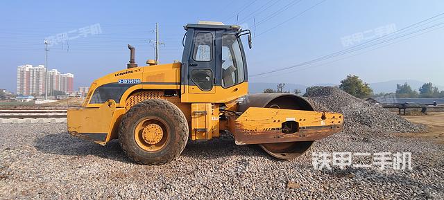 整機(jī)右側(cè)（設(shè)備外觀及核心部件）