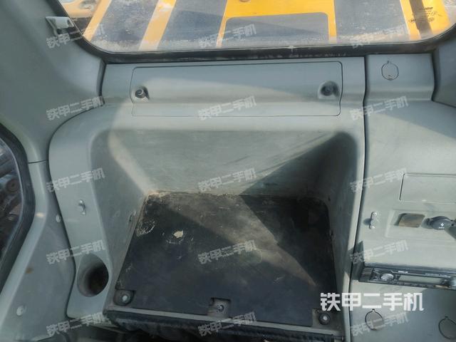 座椅后部（駕駛室部分）