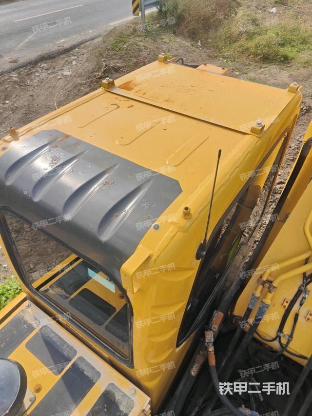 駕駛室頂部俯視（上車部件）