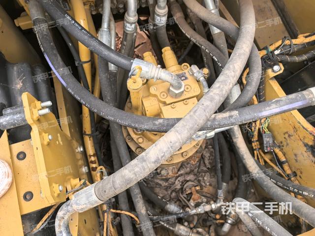 回轉(zhuǎn)馬達(dá)（上車部件）