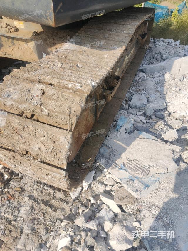 右側(cè)履帶整體（行走機(jī)構(gòu)）