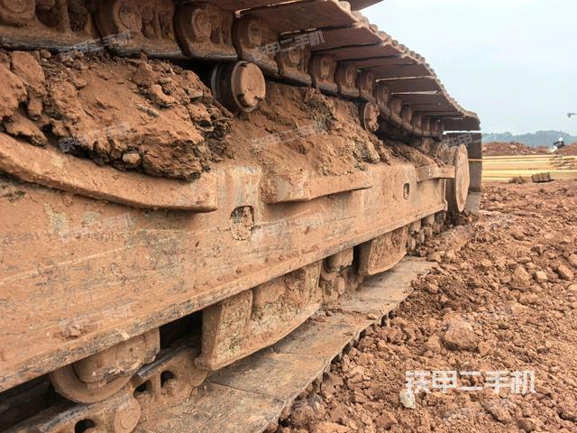 左托鏈輪和鏈筋（行走機(jī)構(gòu)）