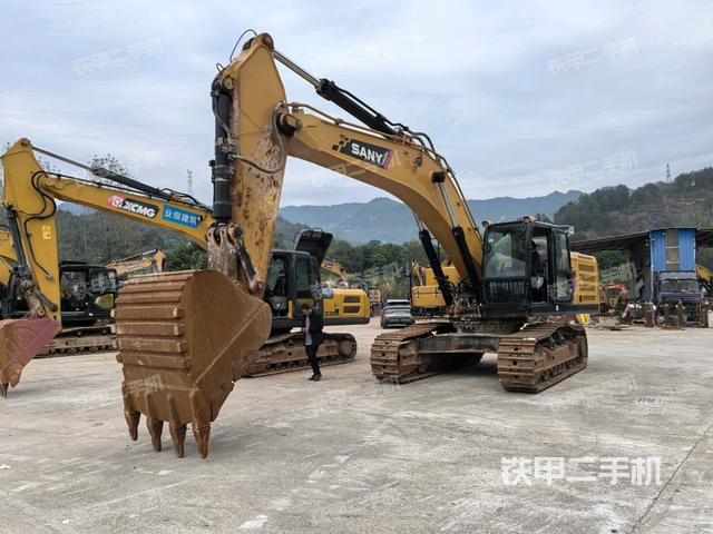 三一重工SY375H挖掘机的设备实拍-第1张实拍照片