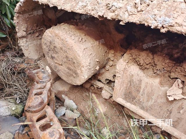 左驅(qū)動(dòng)輪(行走機(jī)構(gòu)) 左驅(qū)動(dòng)輪(行走機(jī)構(gòu))