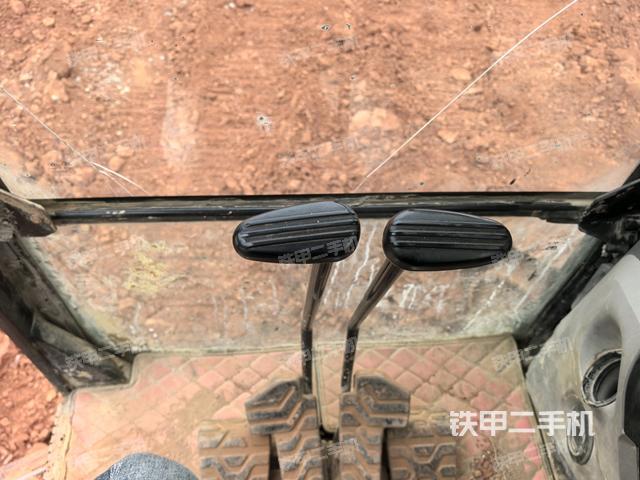 后窗玻璃角標(biāo)（駕駛室部分）