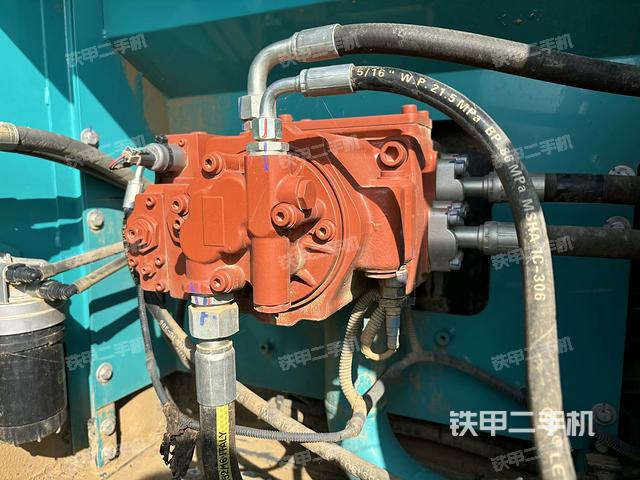 液壓泵斜45?左（大件艙室）