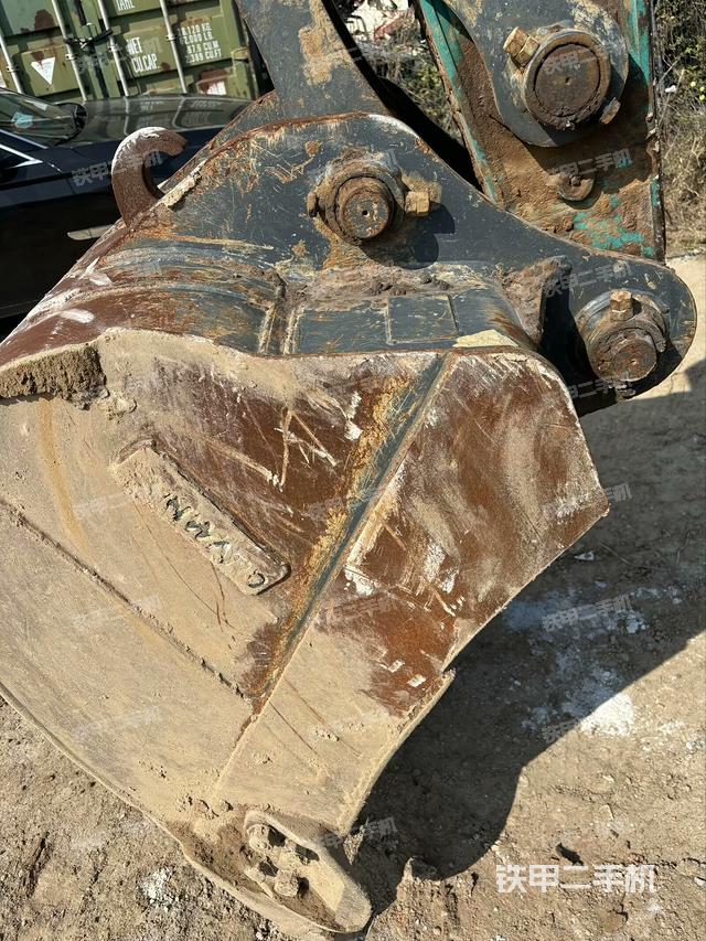 鏟斗右后整體（工作和回轉(zhuǎn)裝置）