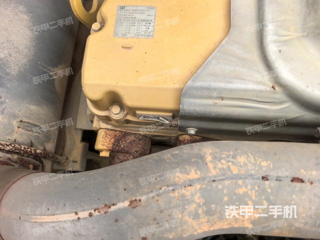 氣門室蓋螺絲特寫（上車部件）