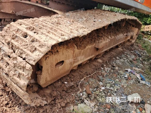 右側(cè)履帶整體(行走機(jī)構(gòu)) 右側(cè)履帶整體(行走機(jī)構(gòu))