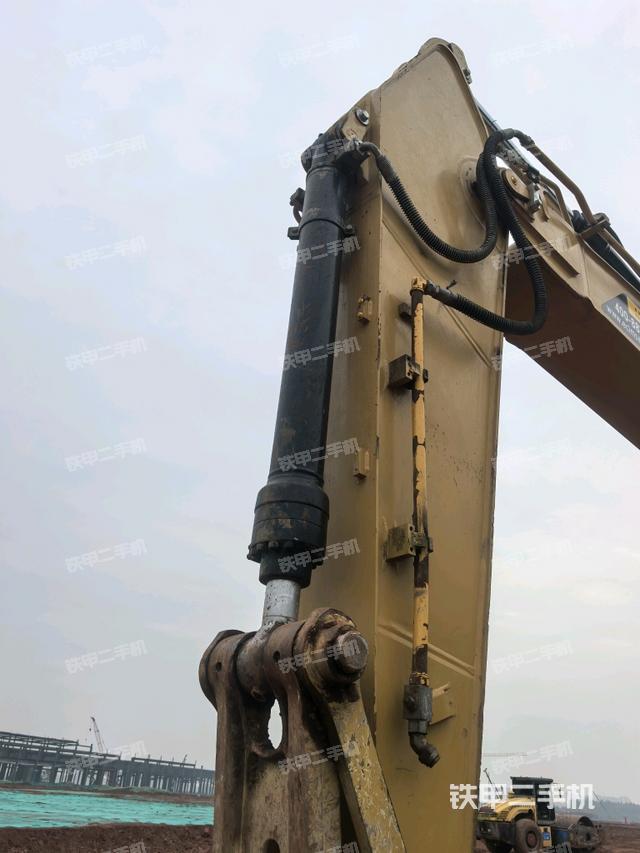 小臂整體右前（工作和回轉(zhuǎn)裝置）