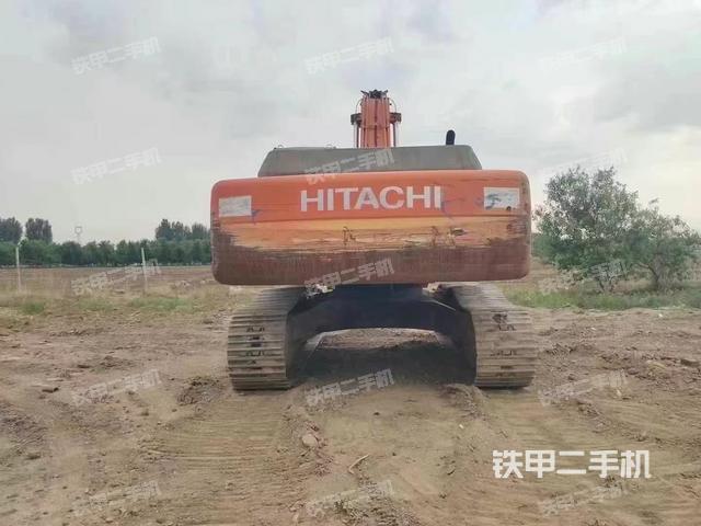 駕駛室頂部（整機外觀）