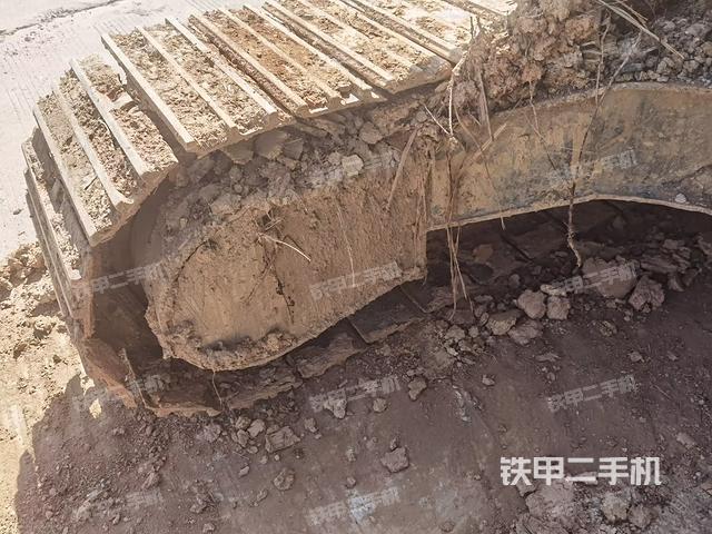 右驅(qū)動(dòng)輪（行走機(jī)構(gòu)）