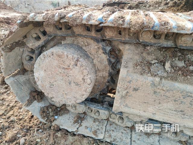 右驅(qū)動(dòng)輪（行走機(jī)構(gòu)）