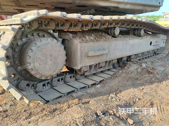 左側(cè)行走馬達(dá)蓋板（行走機(jī)構(gòu)）