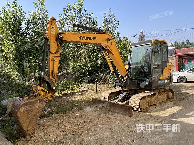 现代R 60VS挖掘机