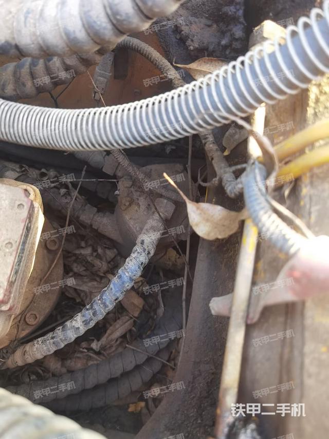 回轉(zhuǎn)馬達(dá)（上車部件）