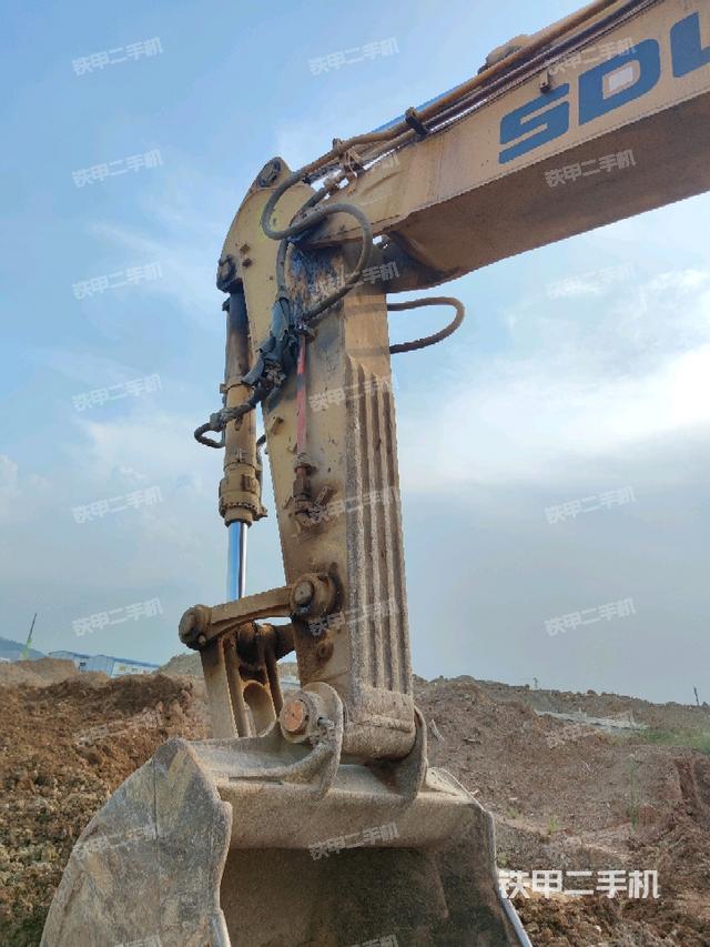 小臂整體左后（工作和回轉(zhuǎn)裝置）