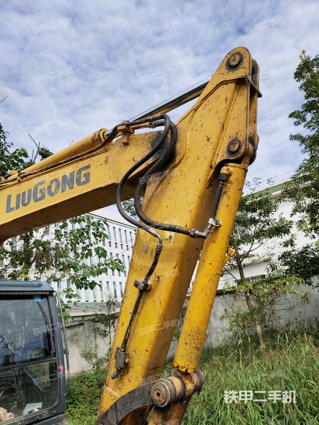 小臂整体左后（工作和回转装置）