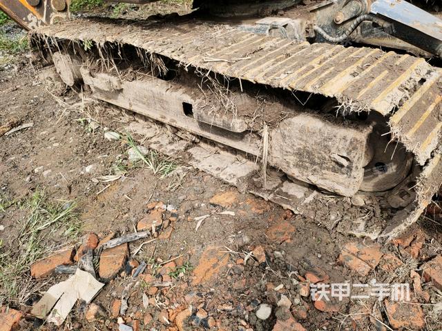 左侧履带整体 （行走机构）